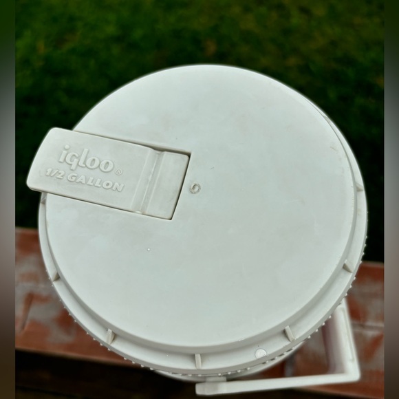 Vintage ! Thermos Igloo 1/2 Gallon Rouge et Blanc ! Excellente condition! - Picture 4 of 6